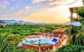 4Reasons Hotel + Bistro | 12+
